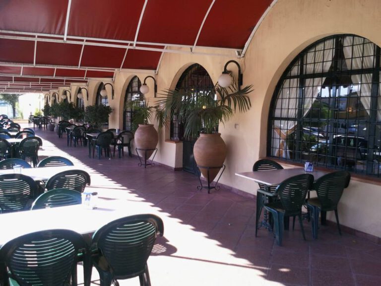 Hote Castillo Montemayor Foto 2 terraza 768x576