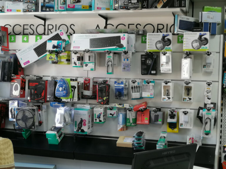 comercial soto accesorios 768x576