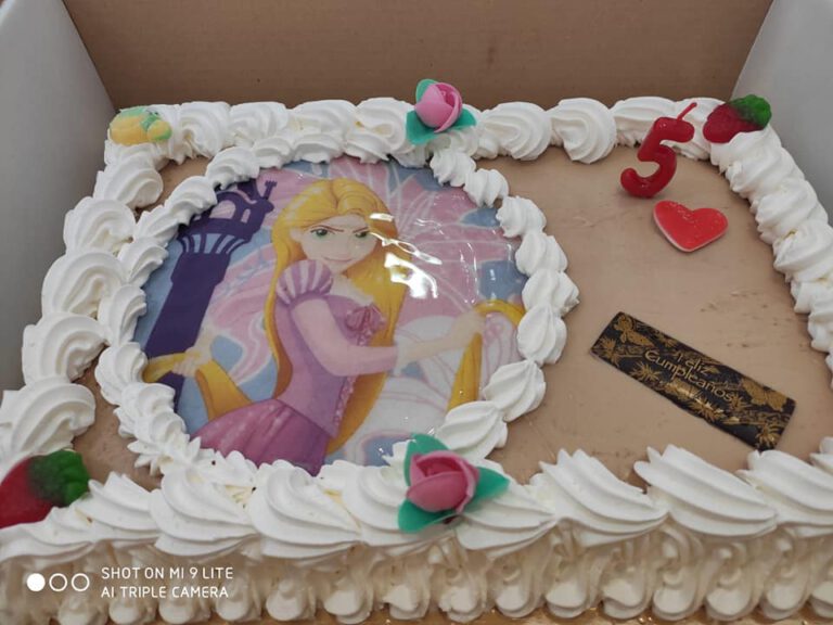 dulces la rubia tarta infantil 768x576