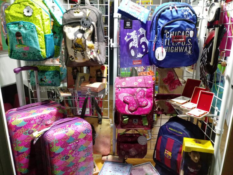 libreriaDieguez mochilas.jpg 768x576