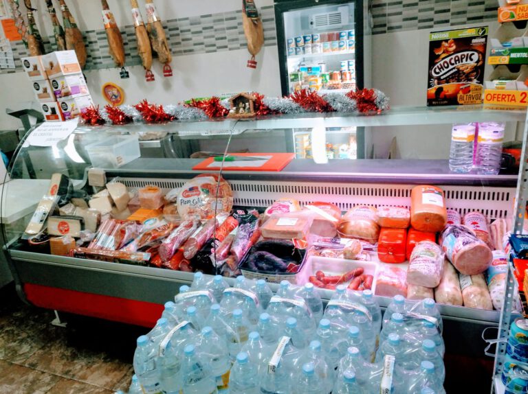 TiendaElObispo Charcuteria 768x574