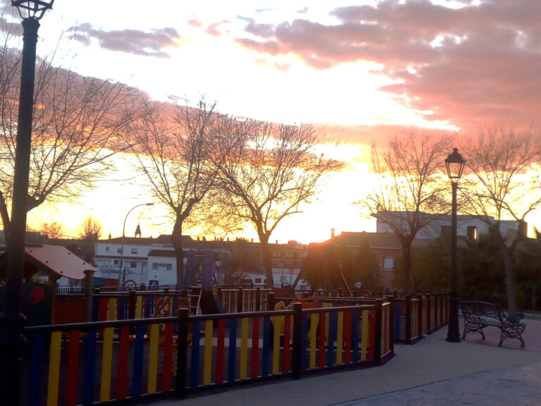 kiosco ana atardecer 768x576