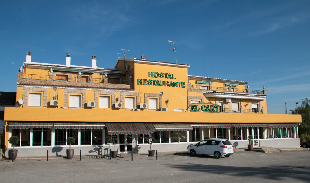 el-cary-fachada-dia.jpg